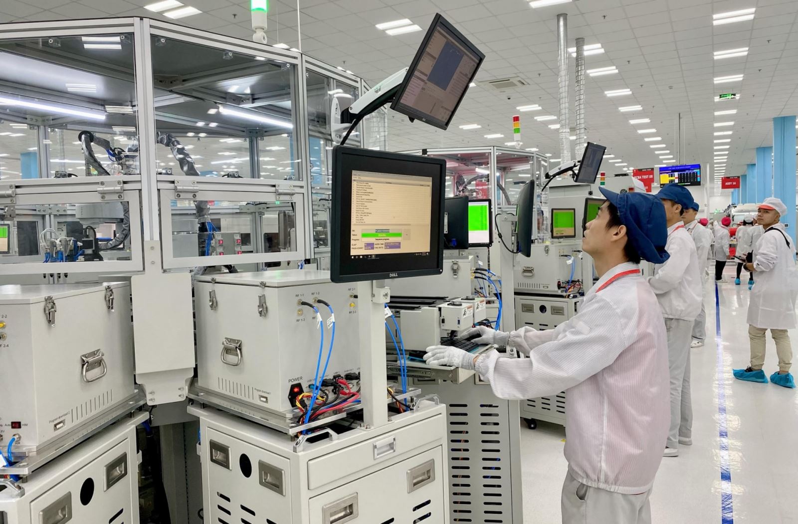 Ch&iacute;nh s&aacute;ch ưu đ&atilde;i d&agrave;nh cho c&aacute;c doanh nghiệp đầu tư nước ngo&agrave;i, phải đi k&egrave;m y&ecirc;u cầu ph&aacute;t triển hoạt động R&D. (Ảnh minh họa).