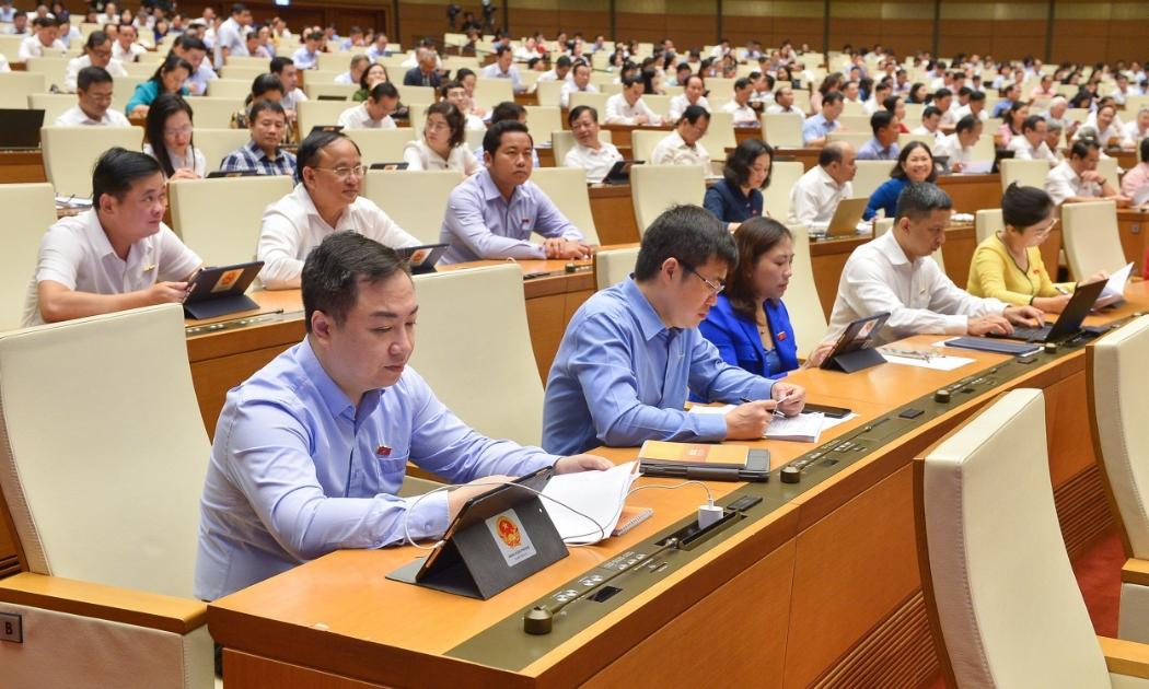 Quốc hội thảo luận về dự án Luật Đất đai (sửa đổi). Ảnh - Quochoi.vn.