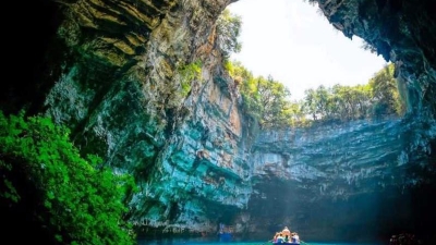 Phong Nha - Ke Bang to be developed into national tourism site