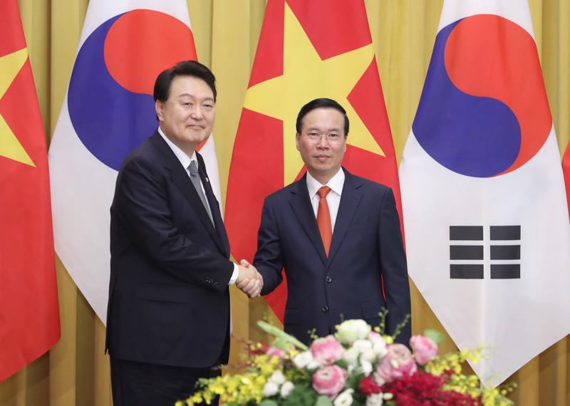 Chủ tịch nước Võ Văn Thưởng và Tổng thống Hàn Quốc Yoon Suk Yeol - Ảnh: Trí Phong.