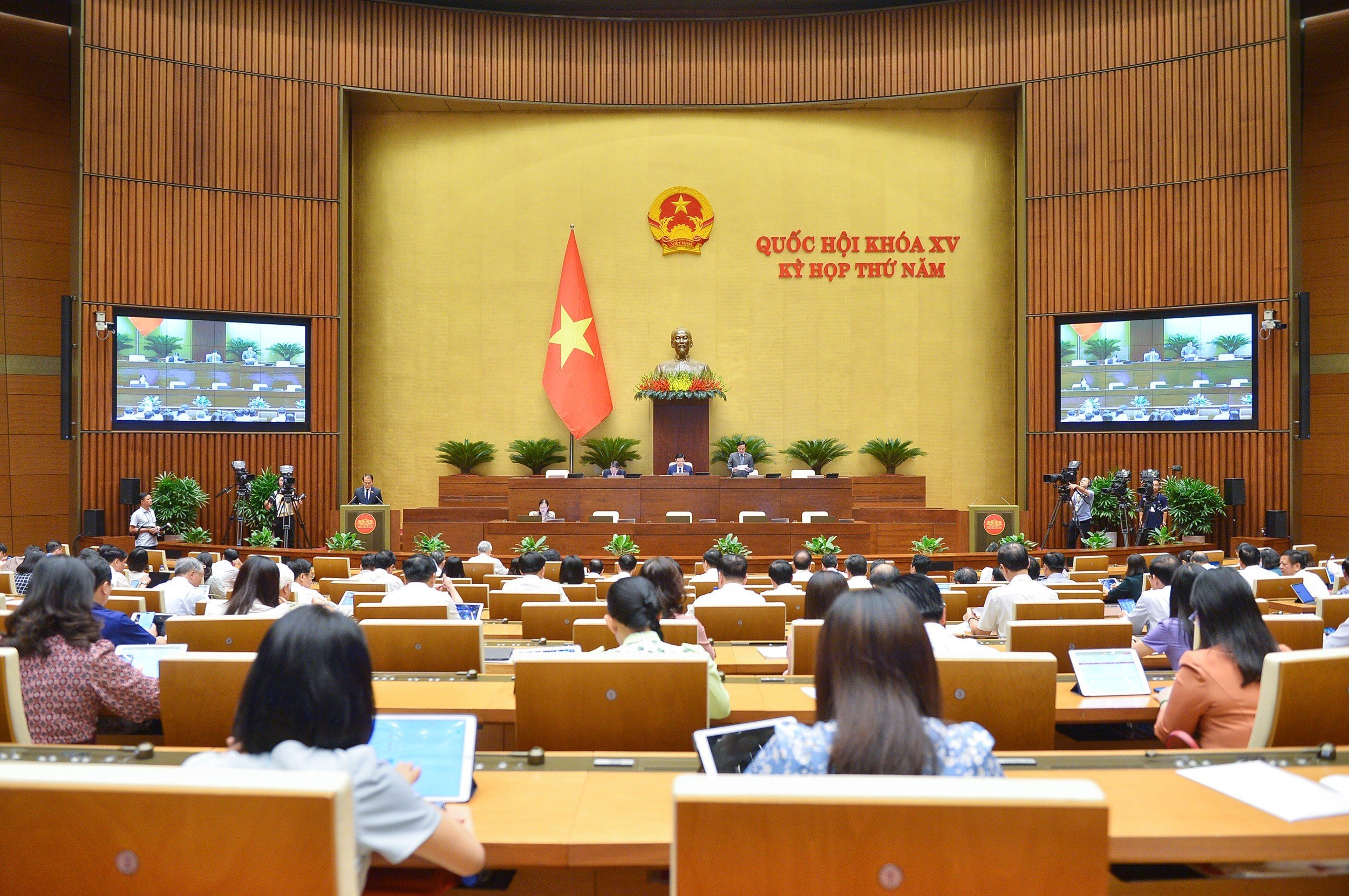 Phiên thảo luận về Luật Kinh doanh bất động sản chiều 23/6 - Ảnh: Quochoi.vn