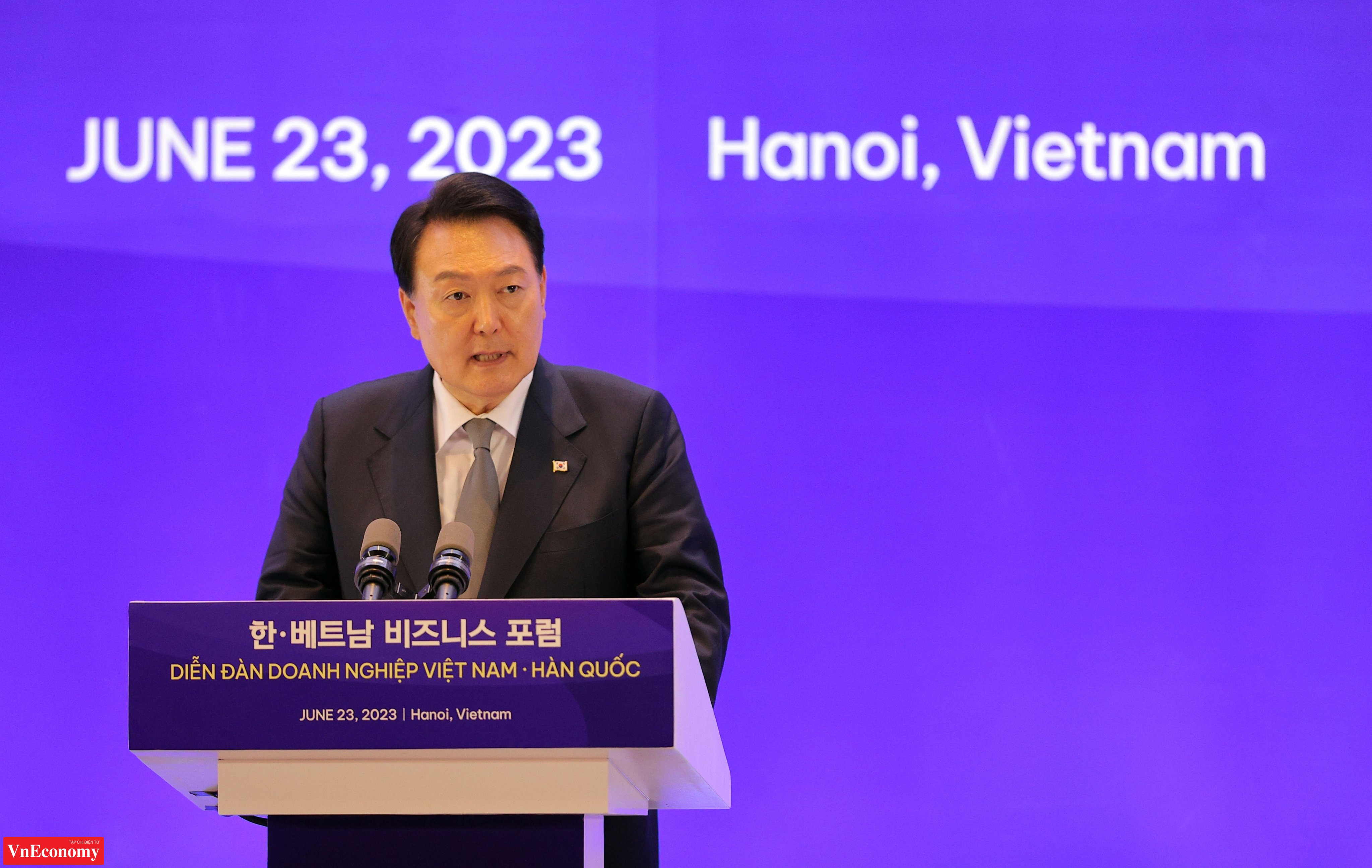 Tổng thống Hàn Quốc Yoon Suk Yeol phát biểu tại Diễn đàn Doanh nghiệp Việt Nam - Hàn Quốc chiều ngày 23/6/2023. Ảnh: Việt Dũng.