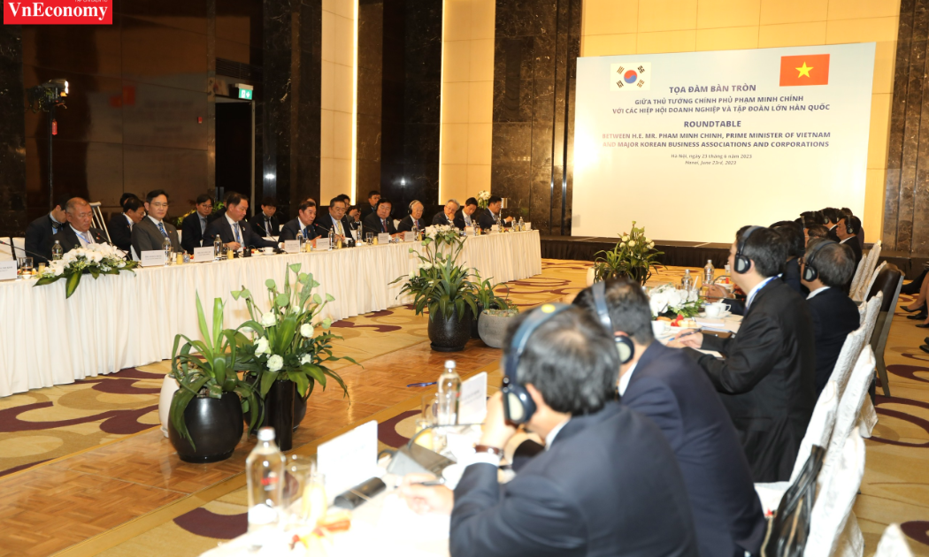 Thủ tướng Phạm Minh Chính và Tổng thống Hàn Quốc Yoon Suk Yeol tham dự Diễn đàn Doanh nghiệp Việt Nam - Hàn Quốc chiều ngày 23/6/2023. Ảnh Việt Dũng.