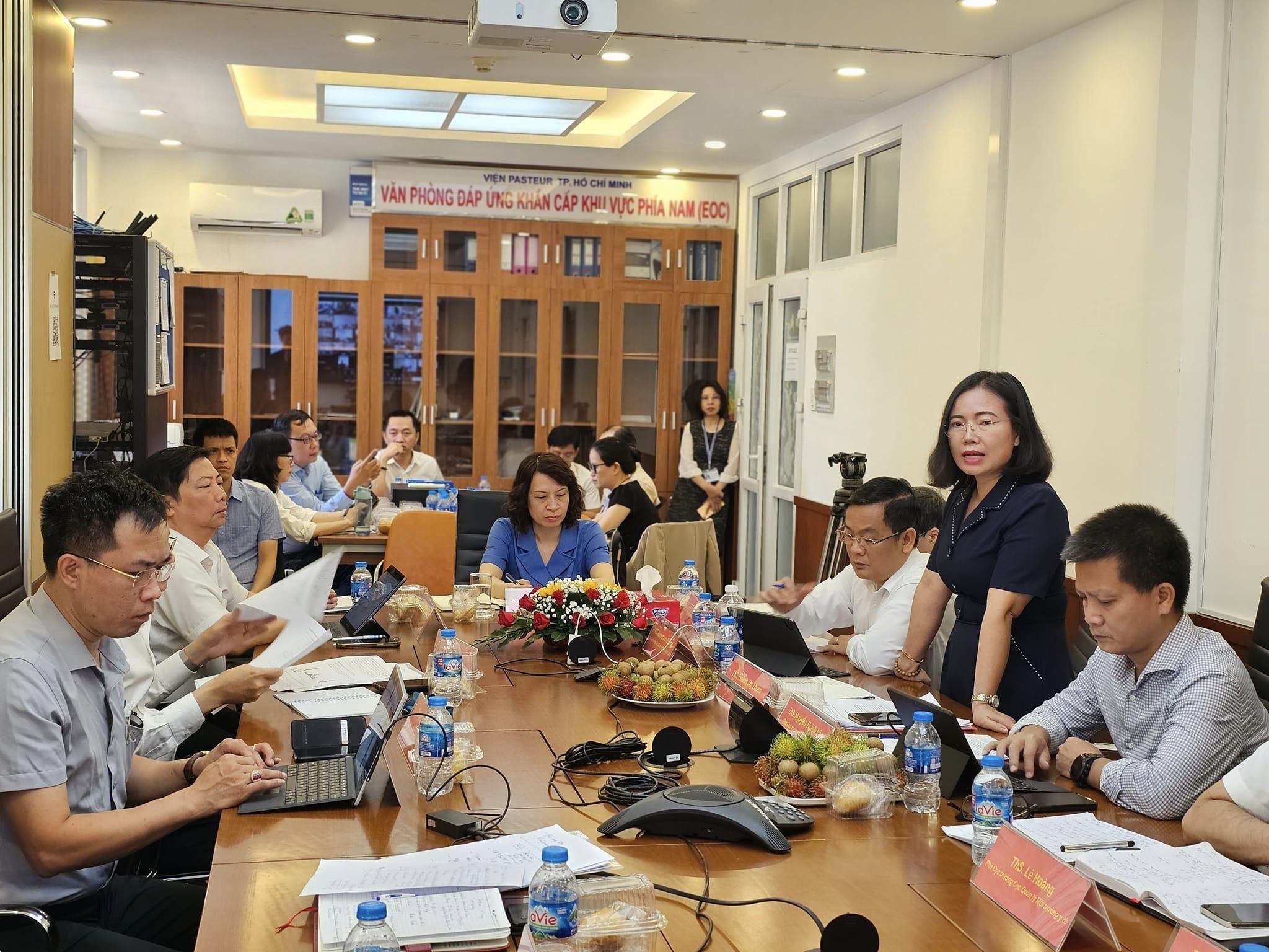 Bộ Y tế họp trực tuyến với các dịa phương phía Nam về phòng chống bệnh sốt xuất huyết và tay chân miệng. Ảnh - Tuấn Dũng.