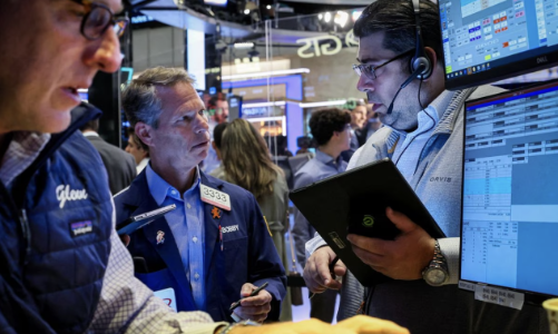 Chứng khoán Mỹ và giá dầu đồng loạt giảm vì mối lo lãi suất