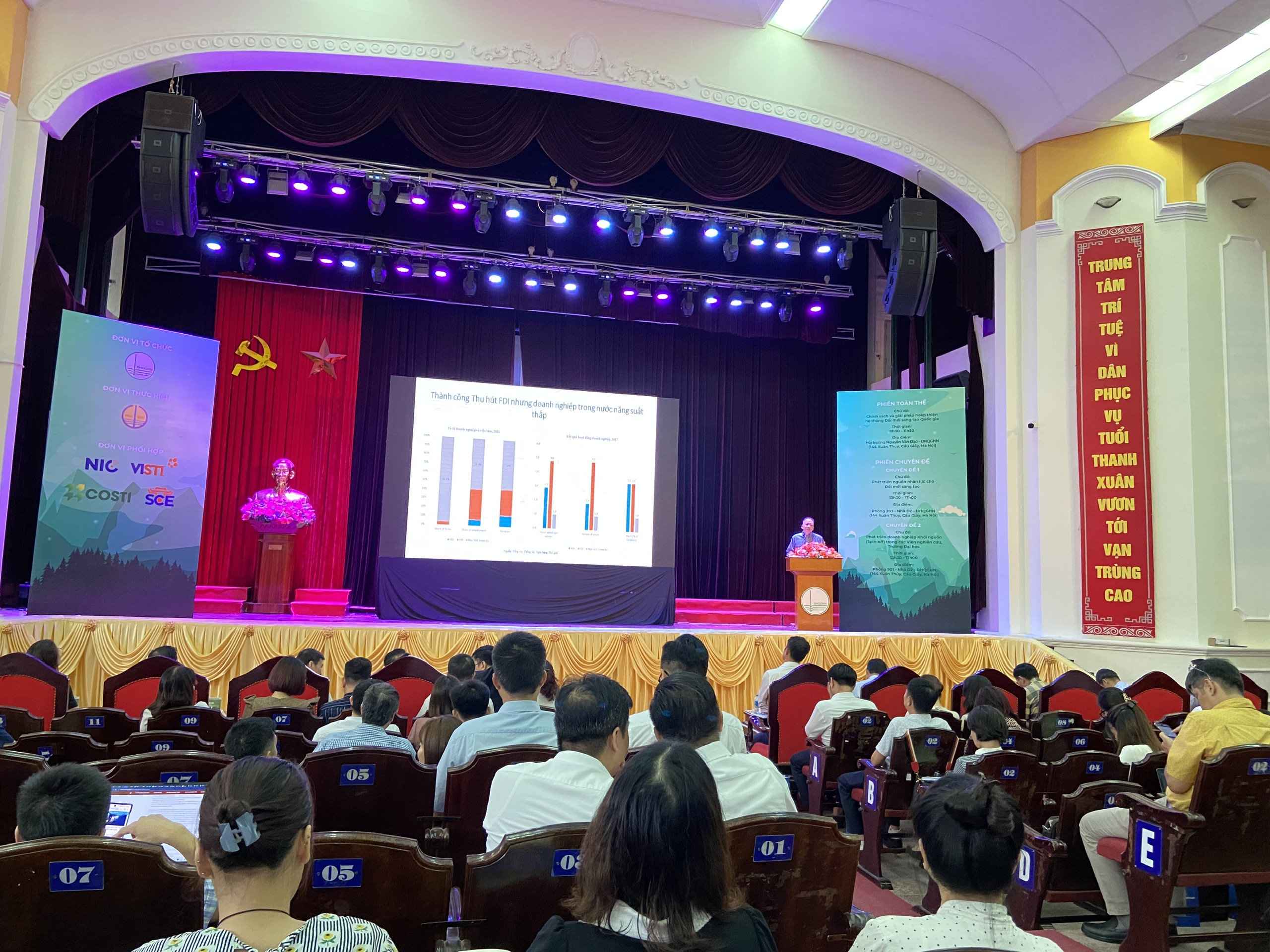TS. Đặng Quang Vinh, Chuyên gia khu vực tư của WB đưa ra báo cáo đổi mới sáng tạo Việt Nam trong bức tranh toàn cầu.