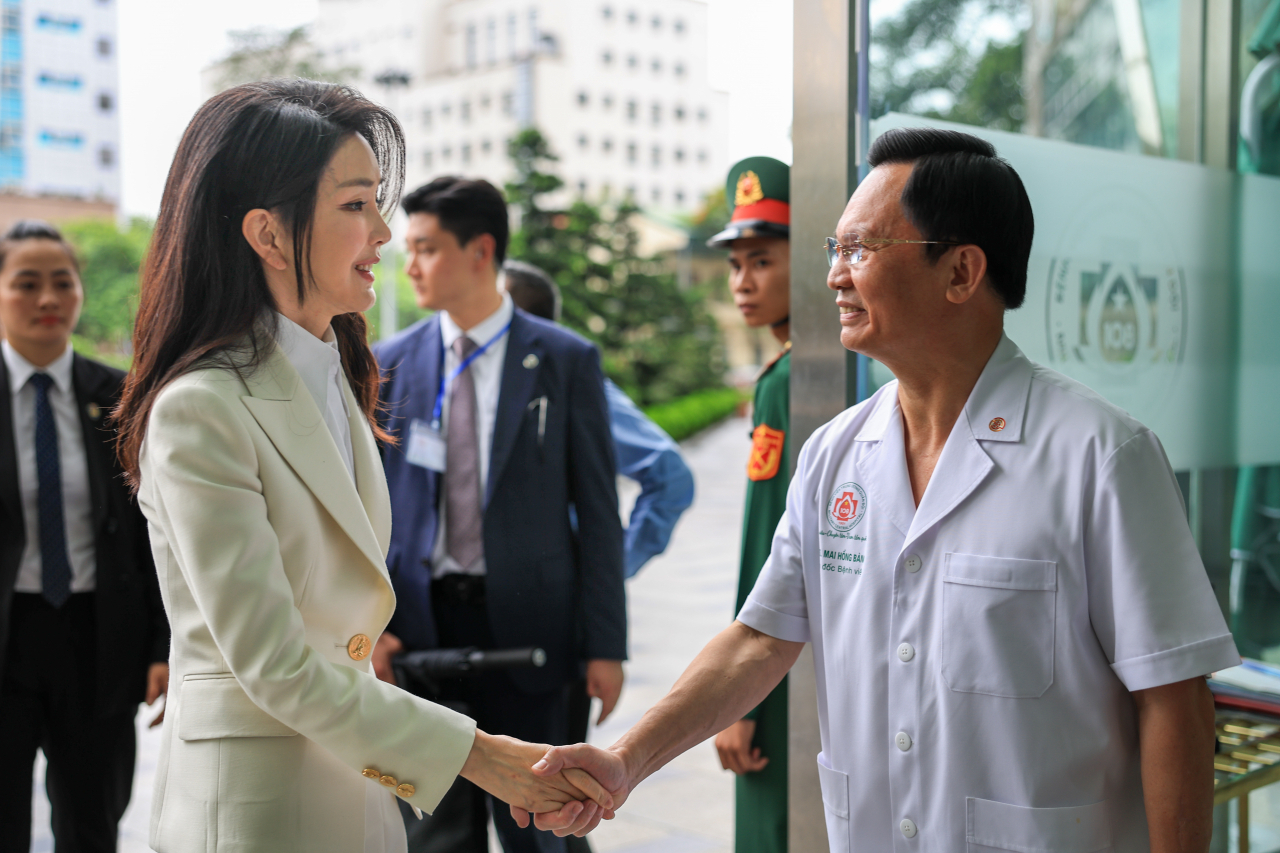 Hình ảnh Đệ nhất phu nhân Kim Keon-hee trong chuyến thăm Việt Nam vừa qua.
