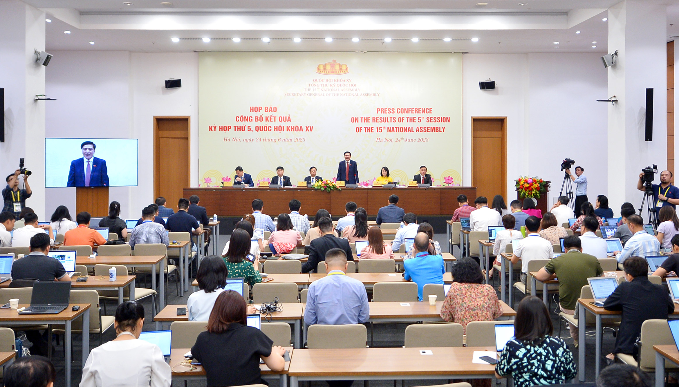 Họp b&aacute;o C&ocirc;ng bố kết quả Kỳ họp thứ 5, Quốc hội Kh&oacute;a XV.