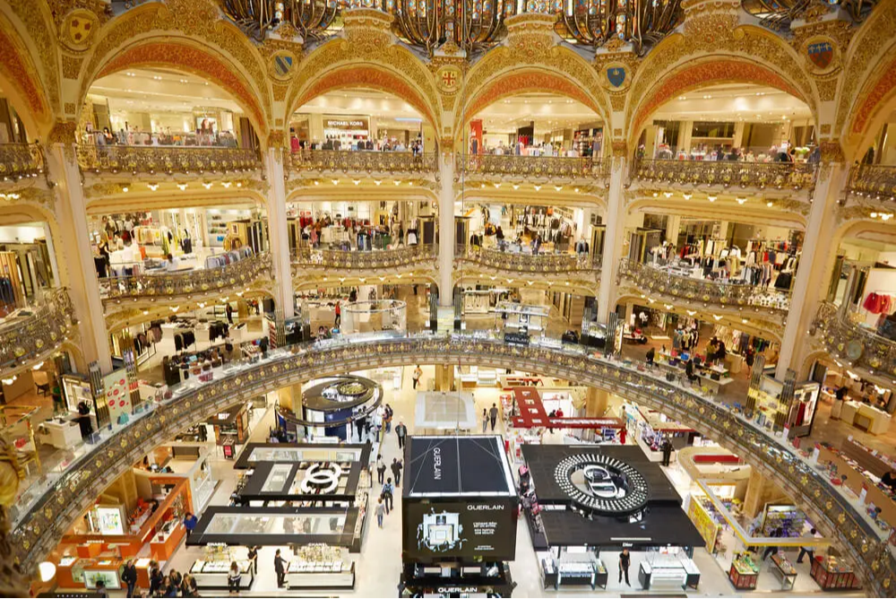 Cửa h&agrave;ng b&aacute;ch h&oacute;a Galeries Lafayette tại Mumbai sẽ c&oacute; gian h&agrave;ng của hơn 200 thương hiệu cao cấp v&agrave; thiết kế ri&ecirc;ng.