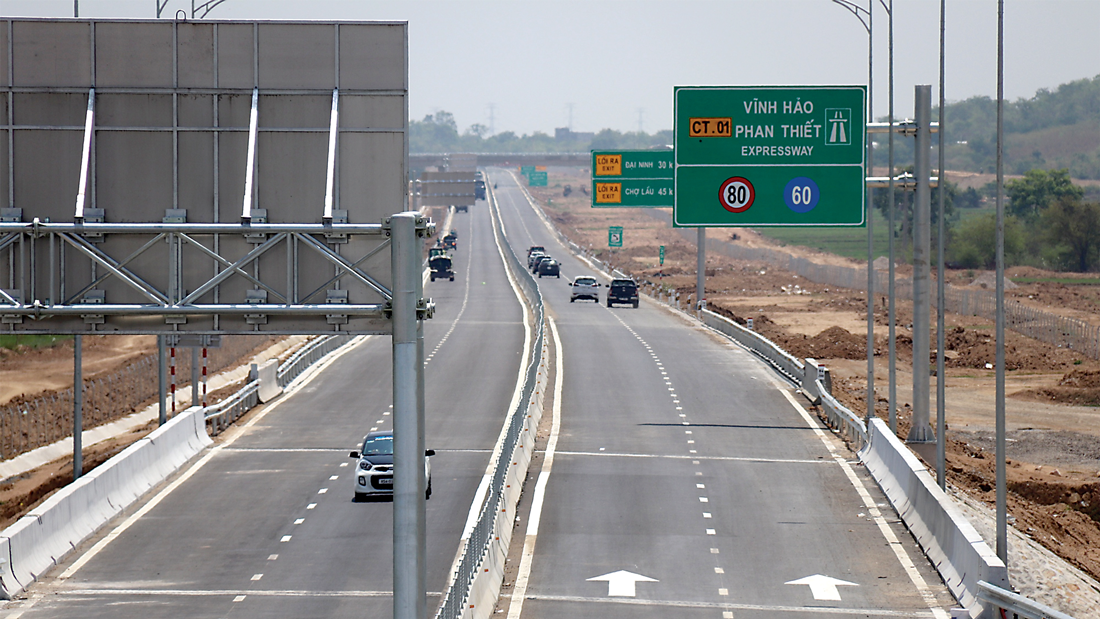 Tổng số km đường cao tốc đang khai thác cả nước hiện là 1.729 km.