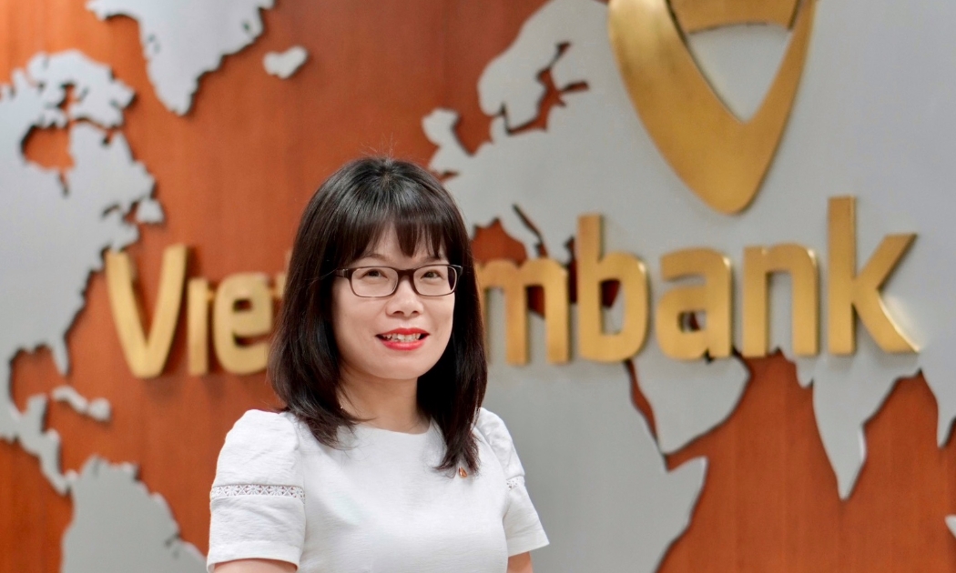 Bà Đoàn Hồng Nhung, Phó Giám đốc Khối bán lẻ Vietcombank.