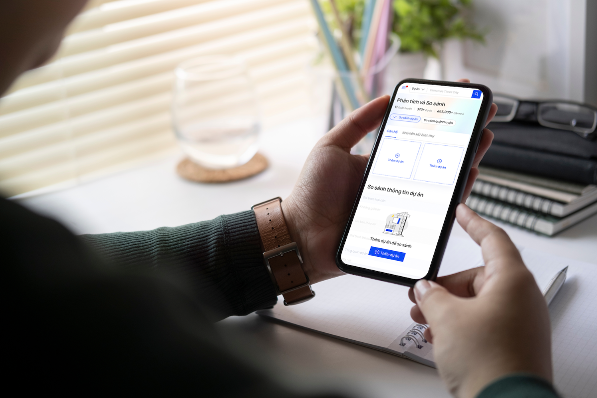 Sử dụng công cụ phân tích và so sánh bất động sản trên điện thoại