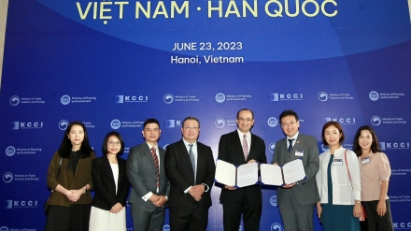 Hoan My Medical Group & Asan Medical Center sign strategic partnership on healthcare innovation