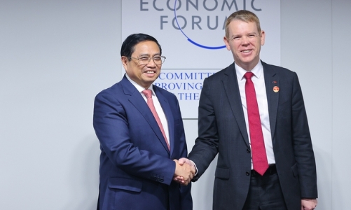 Thủ tướng Phạm Minh Chính tiếp Thủ tướng New Zealand, Barbados và Mông Cổ bên lề Hội nghị WEF Thiên Tân