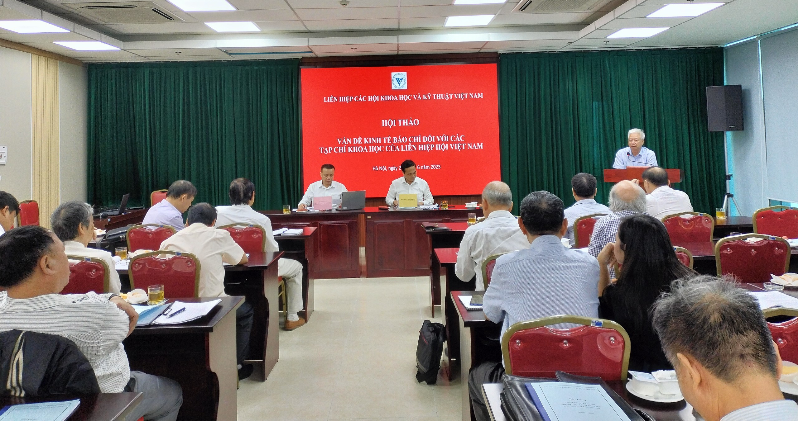 Hội thảo vấn đề kinh tế báo chí đối với các tạp chí Khoa học của Liên hiệp hội Việt Nam diễn ra vào sáng ngày 27/6/2023.