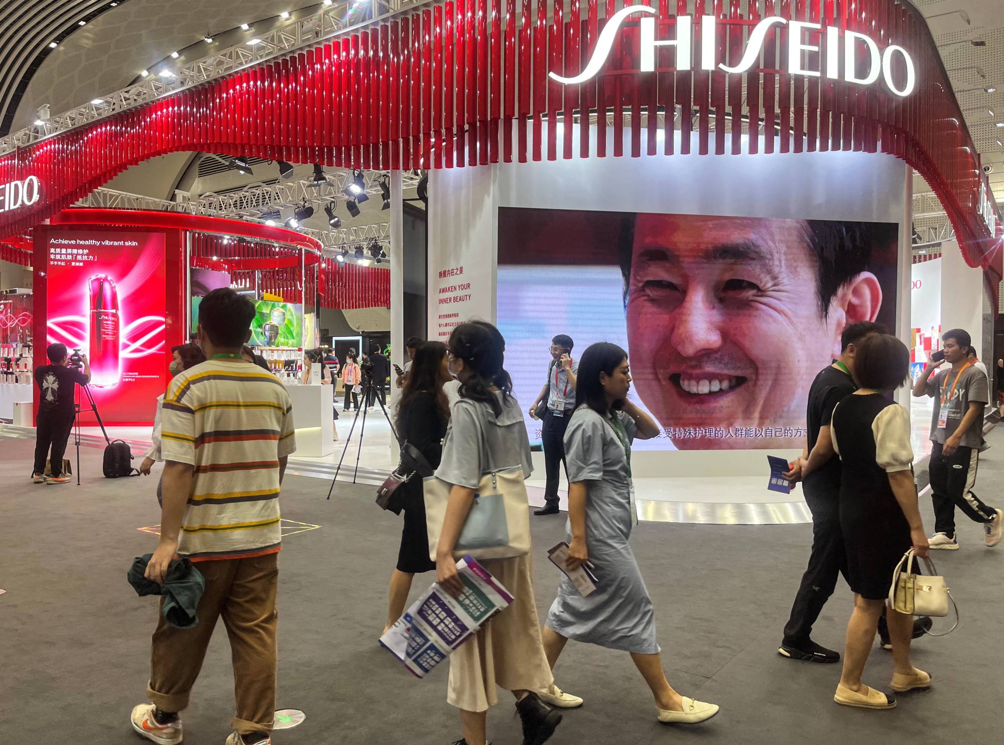Shiseido cũng nhanh chóng đưa ra tuyên bố cho biết các sản phẩm của họ an toàn.