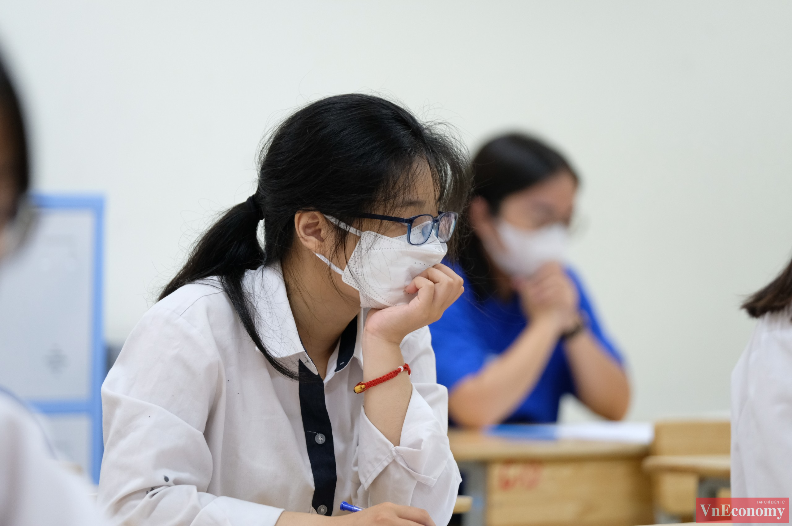 Tâm trạng căng thẳng trước giờ phát đề thi môn Ngữ văn.