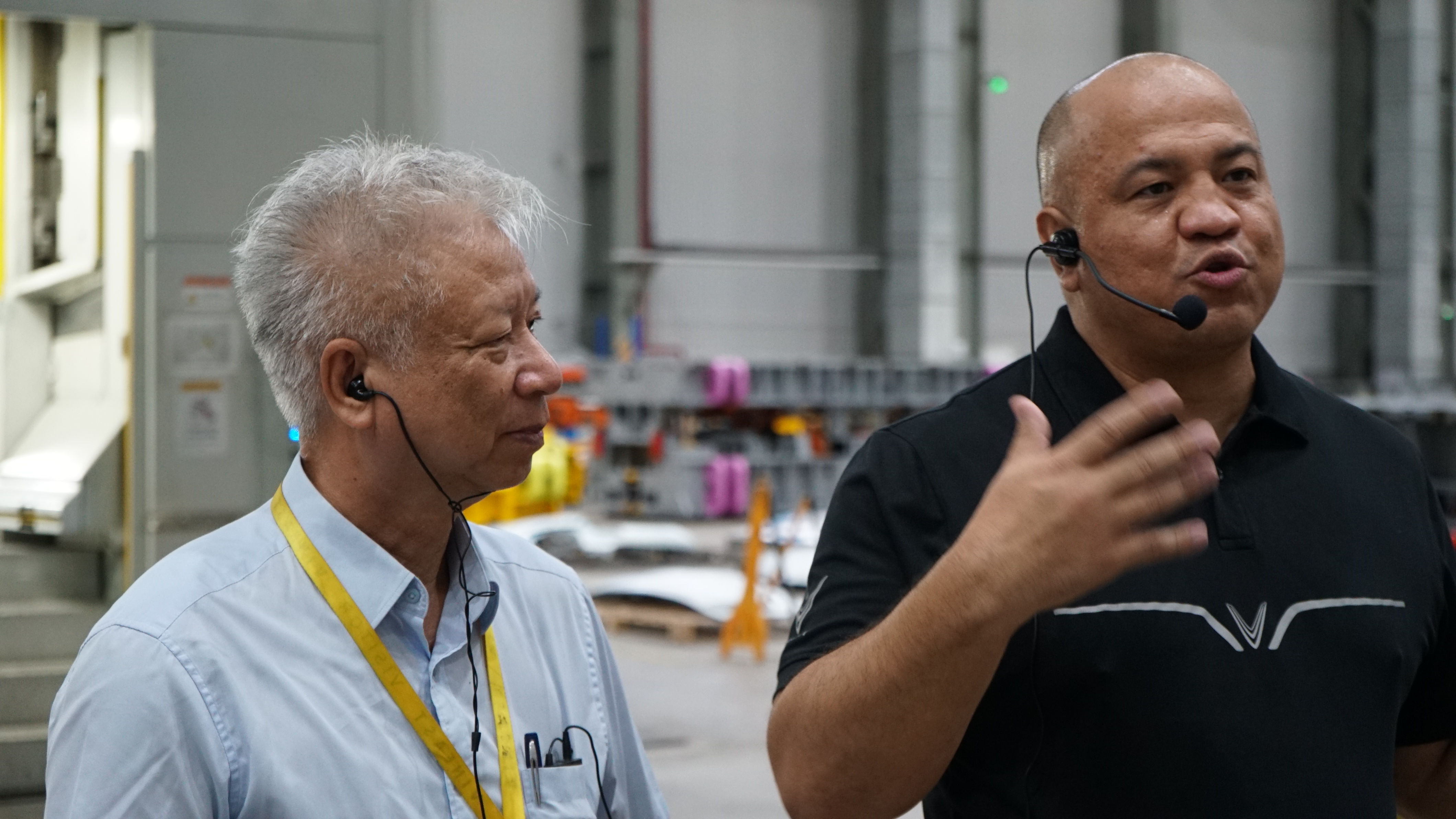 Mr. Dao Quang Binh (left), General Managing Editor/General Director of Vneconomy/Vietnam Economic Times. (Photo: Xuan Ngoc)