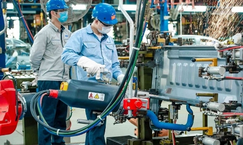 Sản xuất công nghiệp tăng thấp do đơn hàng giảm, sức cầu yếu