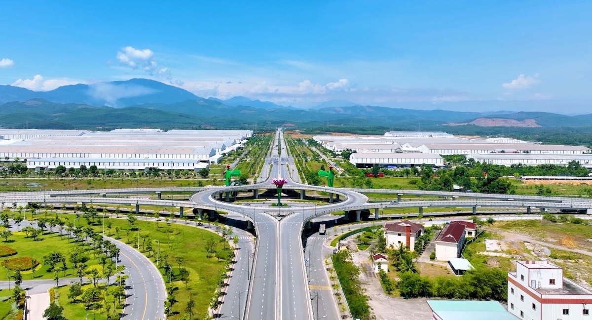 THACO AUTO chỉ làm tại KCN Chu Lai – Quảng Nam, không có sản xuất nơi khác. 