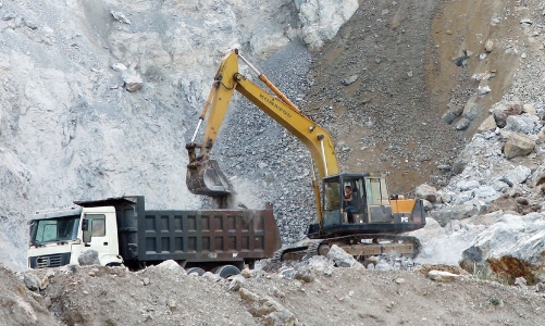 Khai thác khoáng sản làm vật liệu phục vụ đường bộ cao tốc được áp dụng cơ chế đặc thù