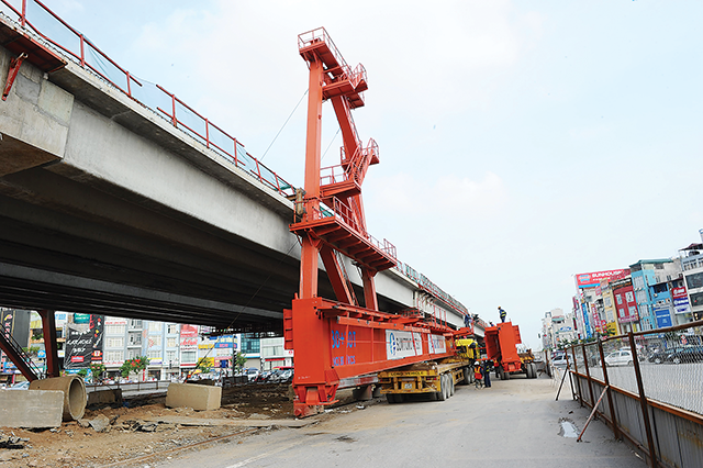 Trong 6 tháng cuối năm, số vốn còn phải giải ngân rất lớn, khoảng 59.000 tỷ, trong khi hầu hết các dự án trọng điểm đều mới khởi công, giá trị sản lượng không cao.