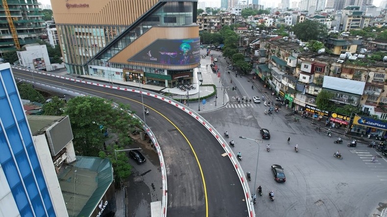 First C-shaped flyover in Hanoi opens to traffic