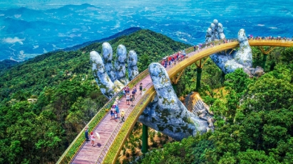 5.6mln foreign tourists visit Vietnam in 1H