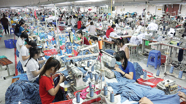 Nỗi lo hàng tồn kho đè nặng lên doanh nghiệp xuất khẩu