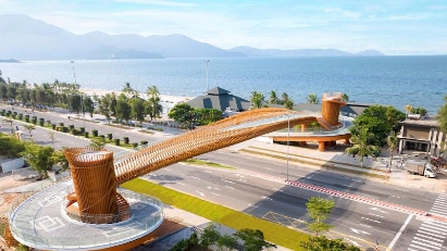Japanese-invested overpass opens in Da Nang
