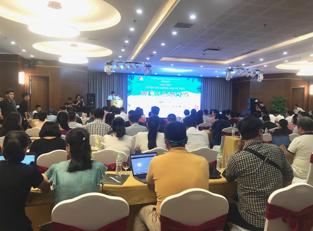Toàn cảnh họp báo công bố chuỗi chương trình Lễ hội tận hưởng mùa hè Đà Nẵng 2023 – Wow Đà Nẵng. Ảnh: Ngô Anh Văn.