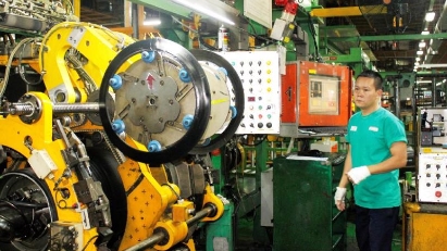 Manufacturers continue to grapple with weak market demand