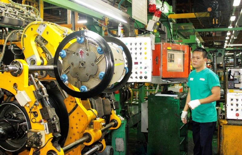 Manufacturers continue to grapple with weak market demand