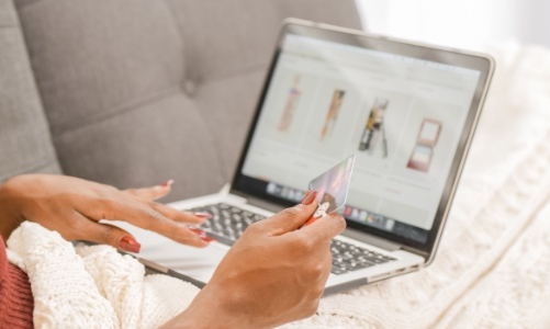 Bán lẻ xa xỉ ngày càng chuyển sang doanh thu trực tuyến