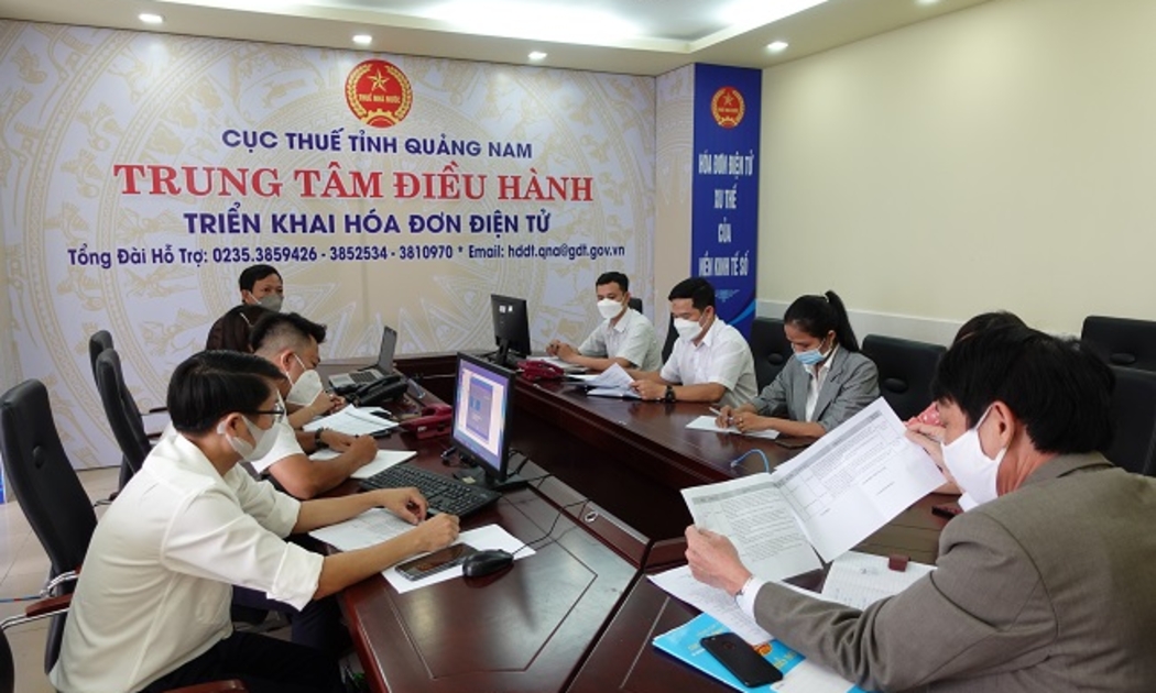 Ngành thuế sẽ phối hợp chặt với cơ quan công an để  xử lý triệt để tình trạng hành vi mua bán hóa đơn trái phép.