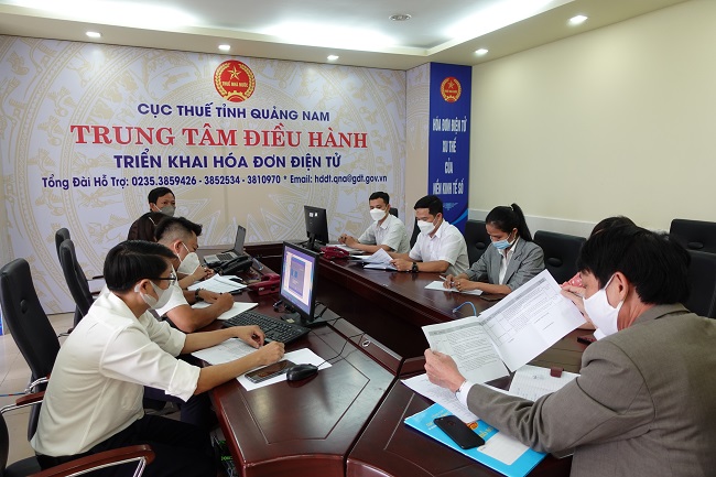 Ngành thuế sẽ phối hợp chặt với cơ quan công an để  xử lý triệt để tình trạng hành vi mua bán hóa đơn trái phép.