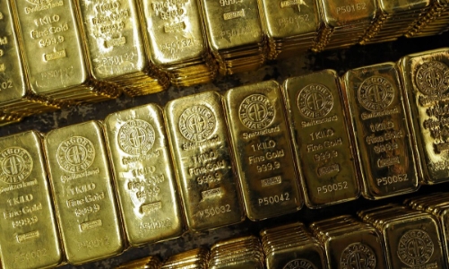 Vàng tụt giá vì lập trường cứng rắn của Fed, giá USD tăng vọt