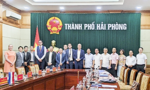 Doanh nghiệp hàng không Hà Lan mong muốn “cất cánh” tại Hải Phòng 