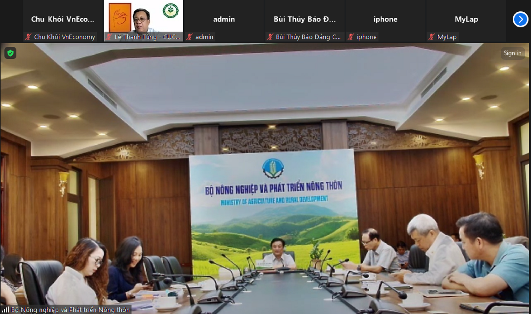 Bộ trưởng L&ecirc; Minh Hoan chủ tr&igrave; cuộc họp ng&agrave;y 6/7/2023.