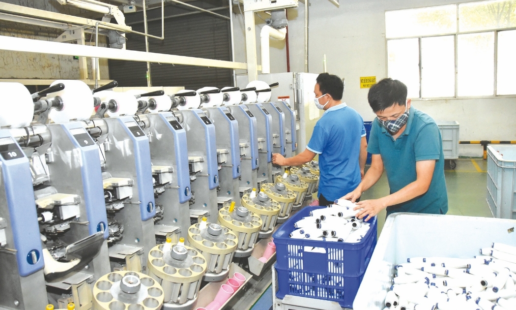6 tháng đầu năm 2023, sản xuất công nghiệp đã phục hồi 98,8% so với cùng kỳ năm 2022.