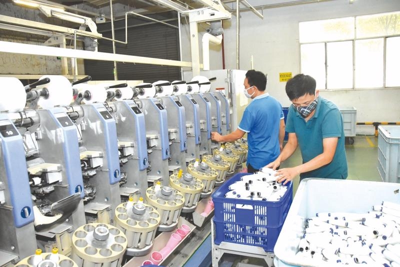 Industry and trade sector posts positive 1H