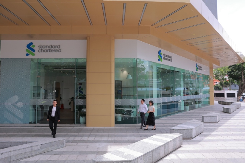 Standard Chartered tips economic recovery in H2