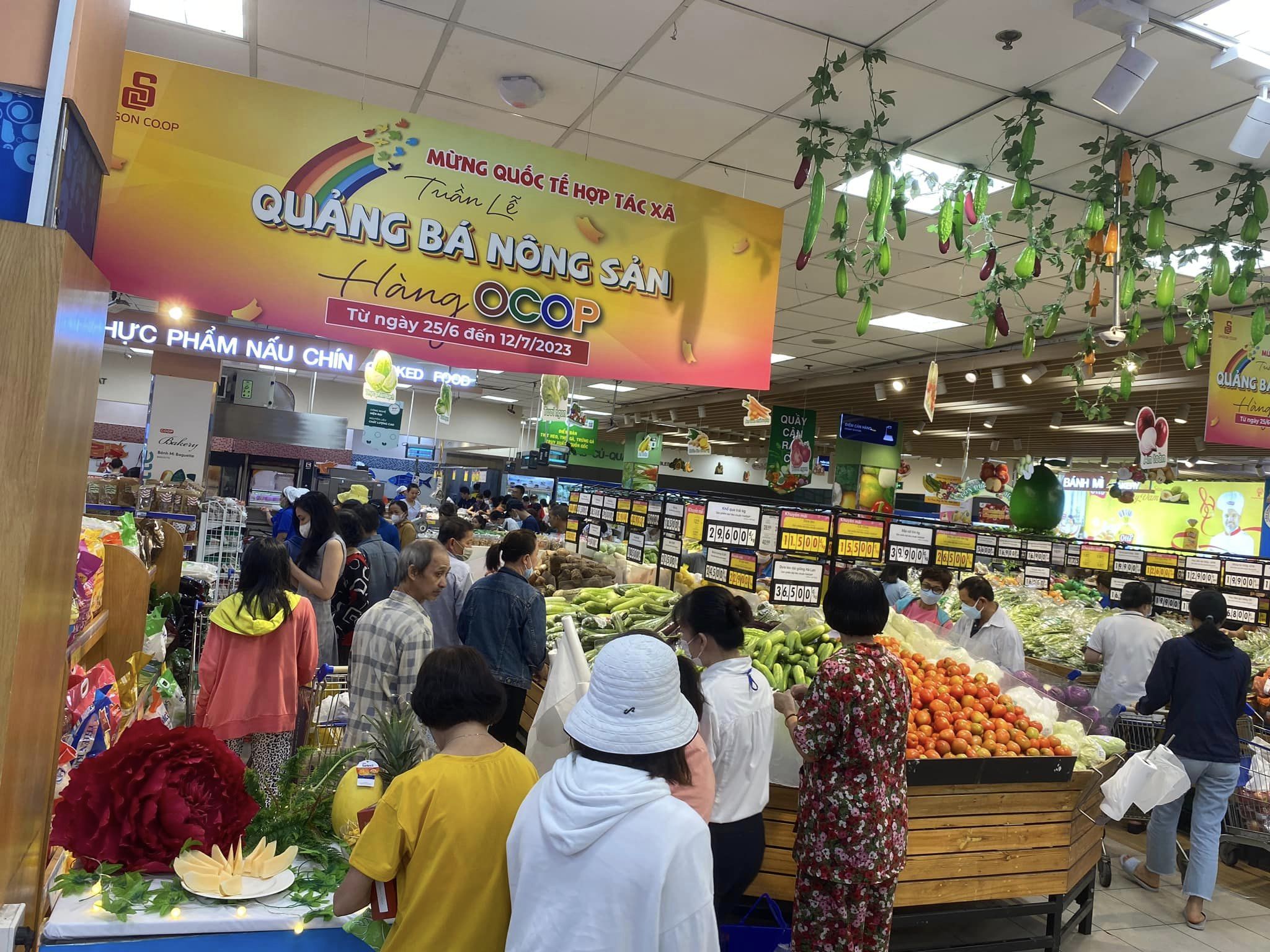 Trong giai đoạn n&agrave;y, c&aacute;c mặt h&agrave;ng thiết yếu sẽ được kh&aacute;ch h&agrave;ng lựa chọn nhiều.