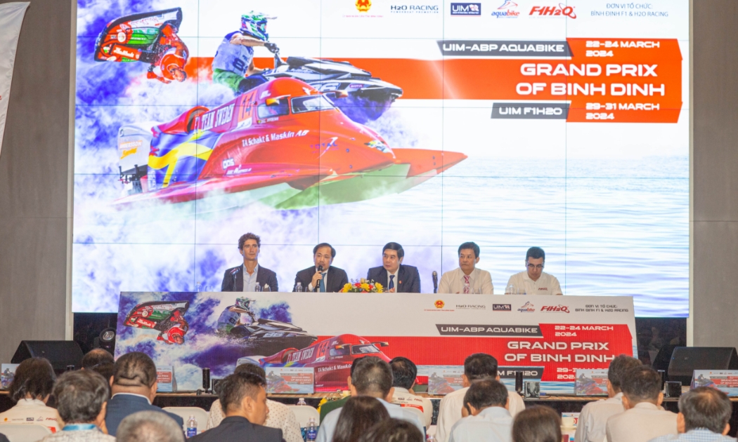 Họp báo công bố sự kiện Đua thuyền máy Nhà nghề Quốc tế Grand Prix of Binh Dinh 2024.