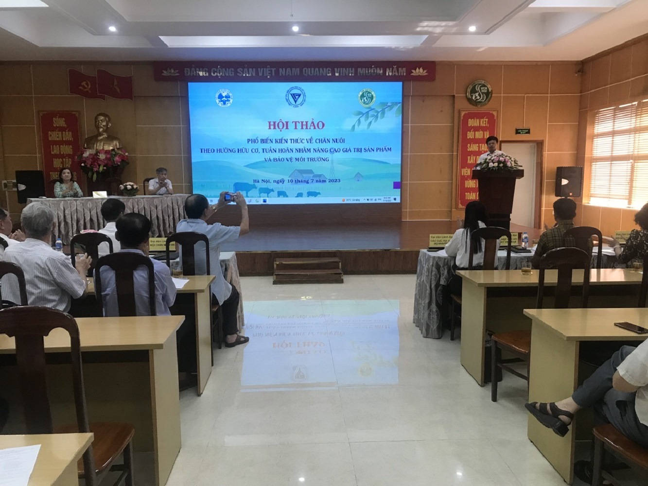 Quang cảnh hội thảo được tổ chức tại Viện Chăn nu&ocirc;i.