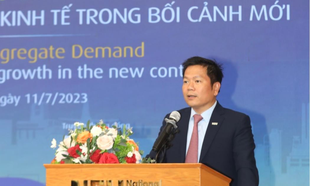 PGS.TS Nguyễn Thành Hiếu, Phó Hiệu trưởng Trường Đại học Kinh tế Quốc dân phát biểu tại Tọa đàm. Ảnh - Việt Dũng.