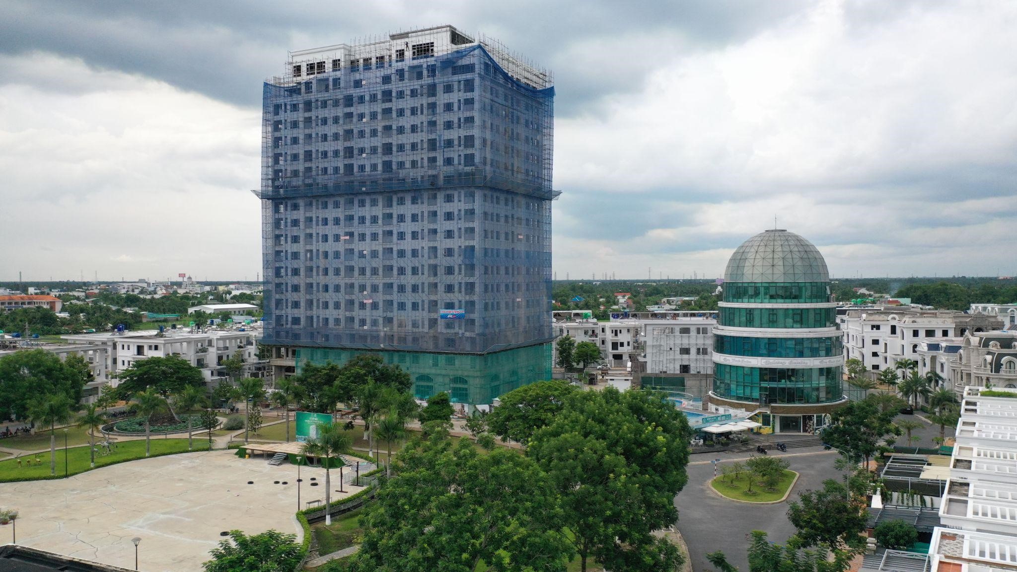 Chung Fancy Tower đã cất nóc chuẩn bị bàn giao vào quý 4/2023 (ảnh: Bình Đặng).