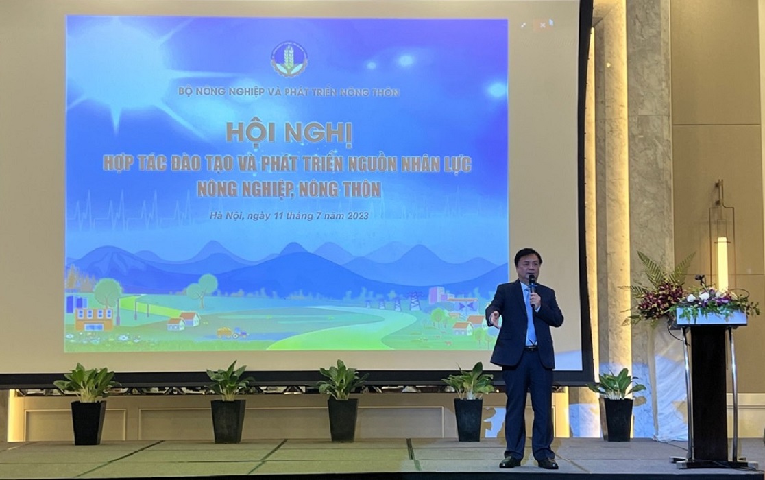 Bộ trưởng L&ecirc; Minh Hoan: 