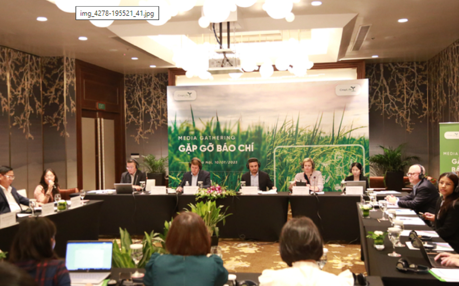 CropLife gặp mặt báo chí.