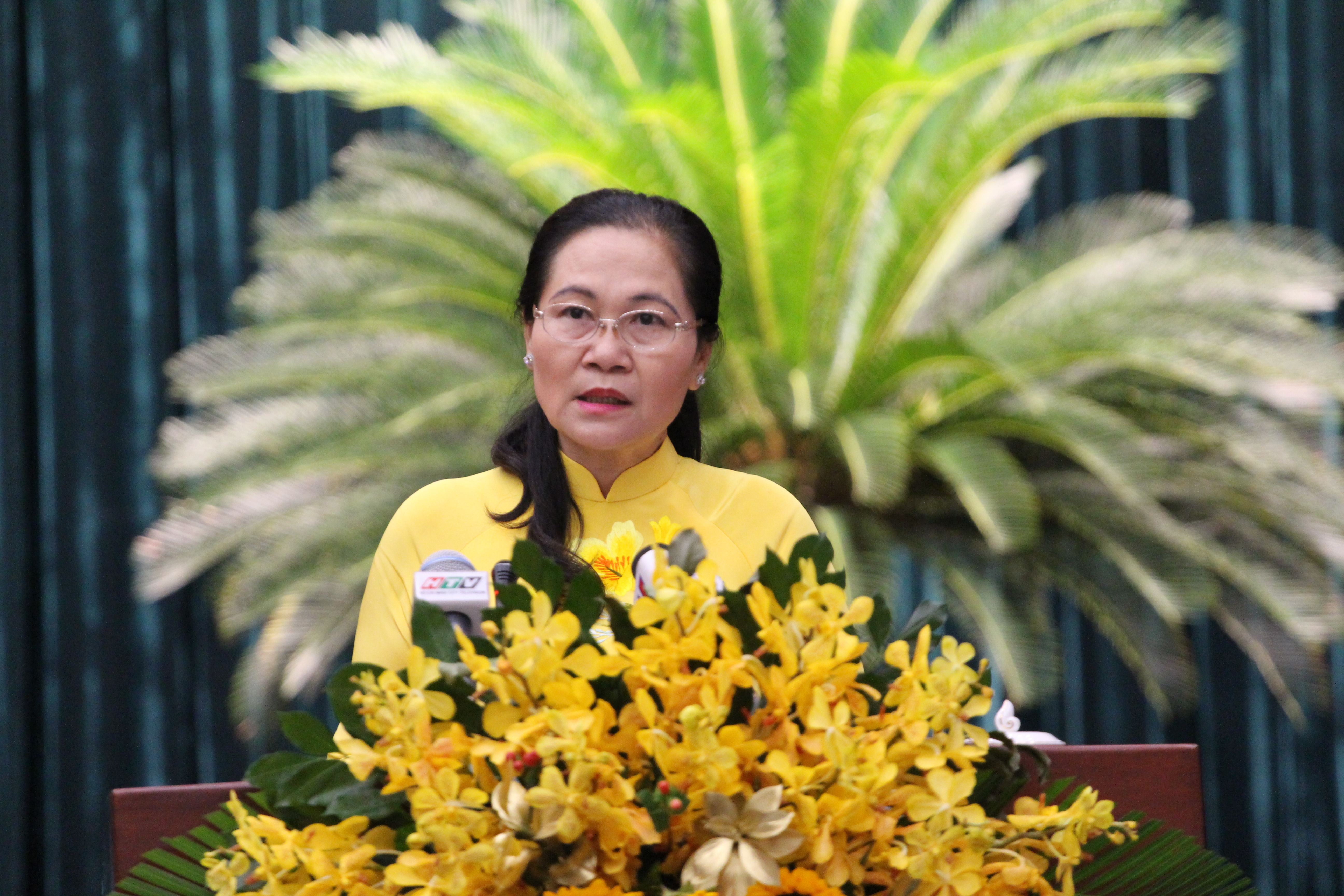 Bà Nguyễn Thị Lệ, Chủ tịch Hội đồng Nhân dân TP.HCM phát biểu tại hội nghị.